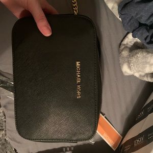 Michael Kors Purse ( Knock Off ) !!